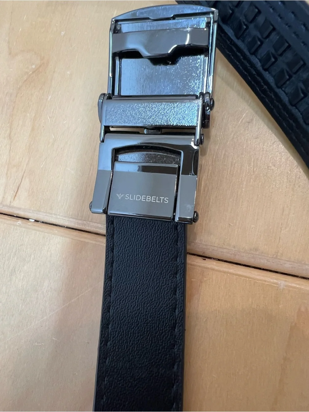 Men's Black Leather Ratchet Belt with Brushed Silver Buckle
